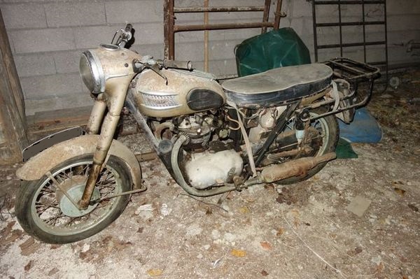triumph 3ta 
